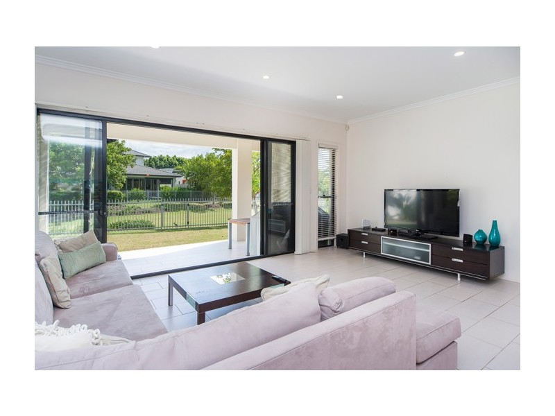 6132 Vico Avenue, Hope Island QLD 4212