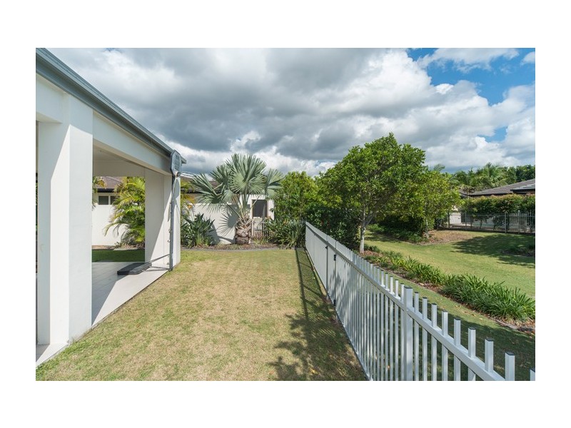 6132 Vico Avenue, Hope Island QLD 4212