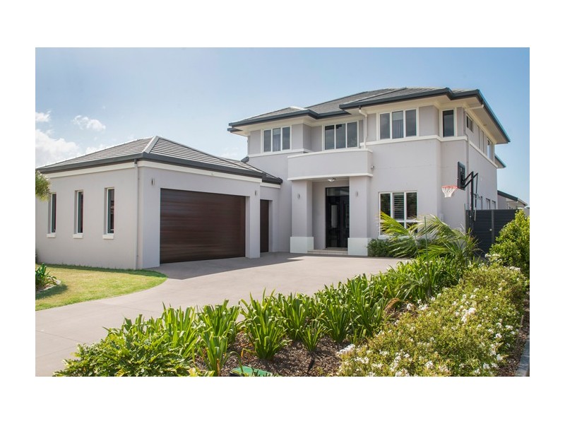 2605 Gracemere Circuit North, Hope Island QLD 4212