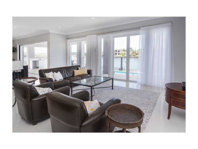 2605 Gracemere Circuit North, Hope Island QLD 4212