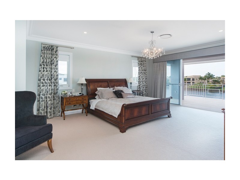 2605 Gracemere Circuit North, Hope Island QLD 4212