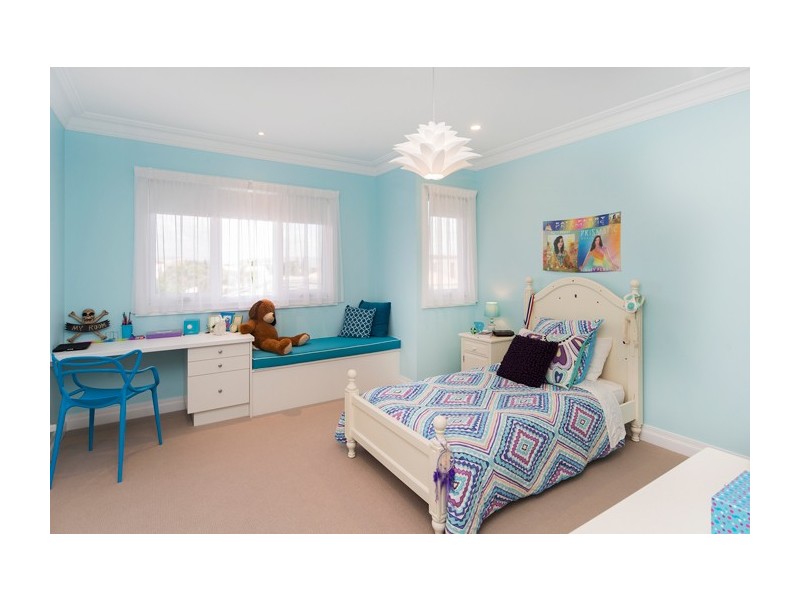 2605 Gracemere Circuit North, Hope Island QLD 4212