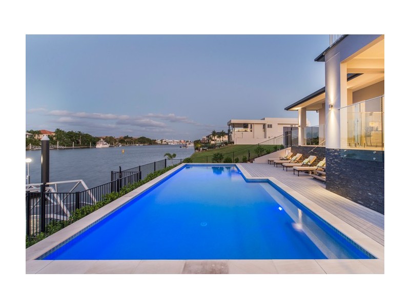 2605 Gracemere Circuit North, Hope Island QLD 4212