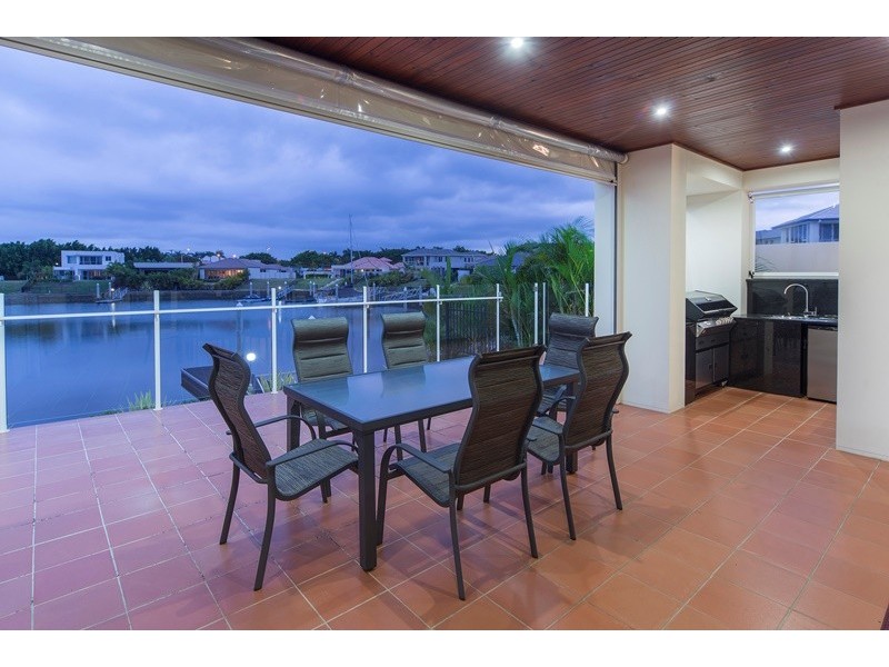 2220 Taromeo Court, Hope Island QLD 4212