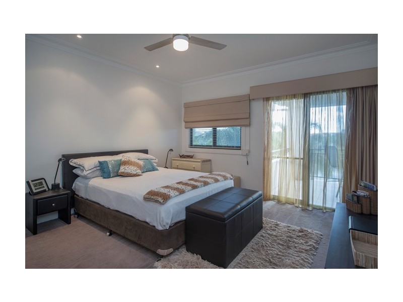 2161 Beaufort Way, Hope Island QLD 4212