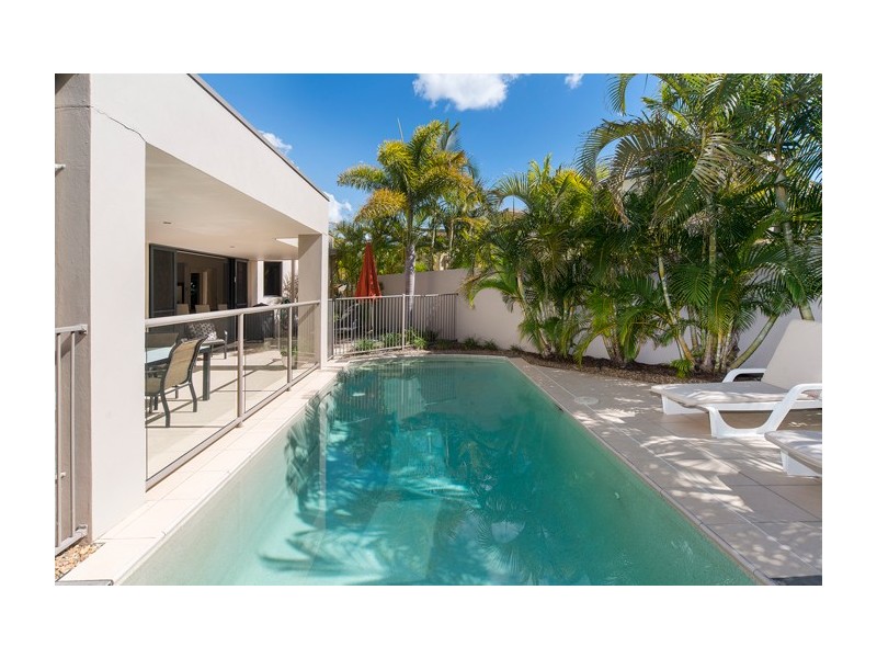 2556 Cressbrook Drive, Hope Island QLD 4212