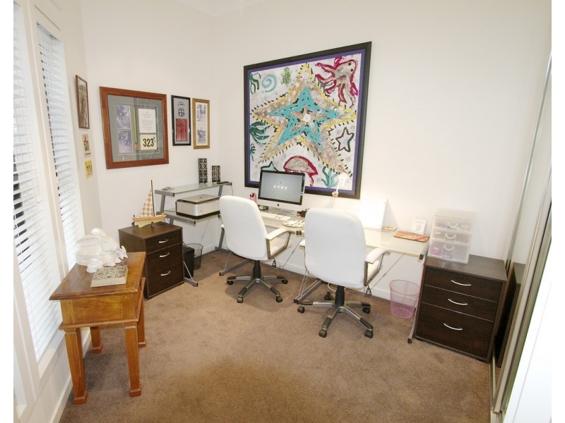 2556 Cressbrook Drive, Hope Island QLD 4212