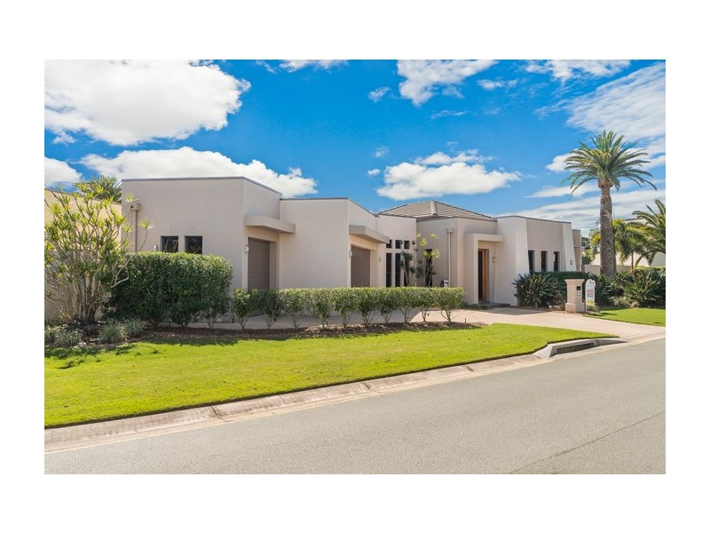 2556 Cressbrook Drive, Hope Island QLD 4212