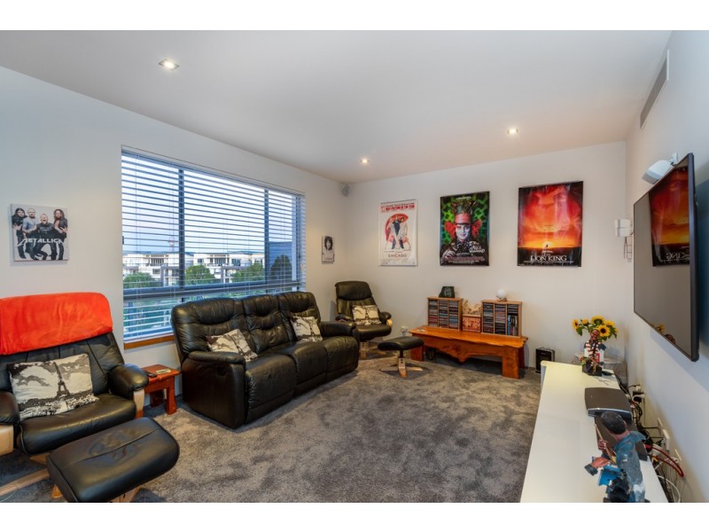 Penthouse 341/ 3-5 Pendraat Parade ‘Ilanah Aqua’, Hope Island QLD 4212