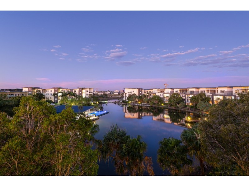 Penthouse 341/ 3-5 Pendraat Parade ‘Ilanah Aqua’, Hope Island QLD 4212