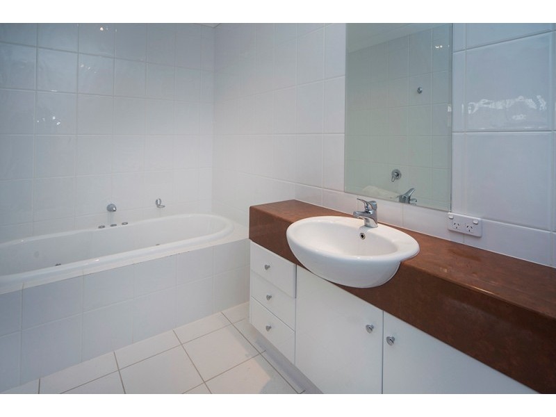 2027 Gracemere Gardens Circuit, Hope Island QLD 4212