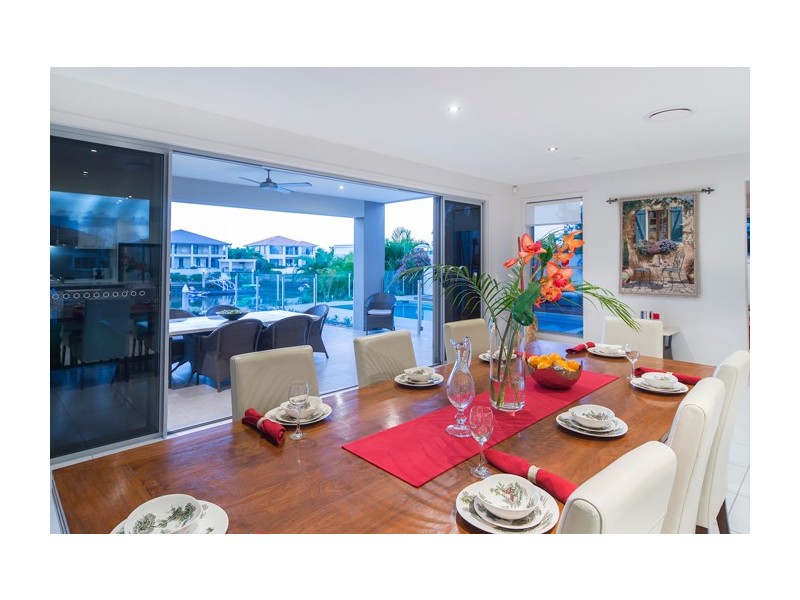 2202 Taromeo Court, Hope Island QLD 4212