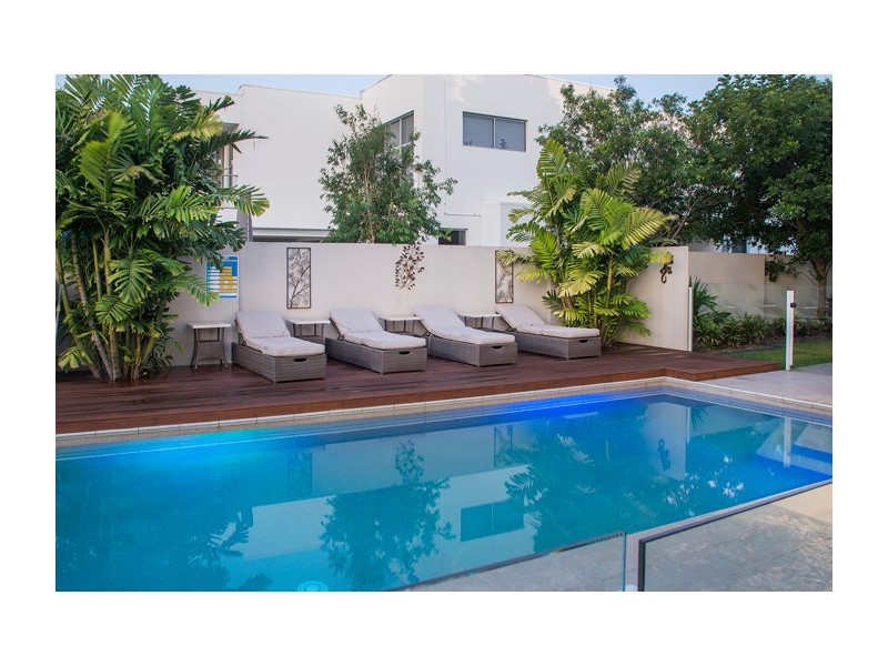 2202 Taromeo Court, Hope Island QLD 4212