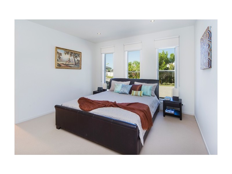 2202 Taromeo Court, Hope Island QLD 4212