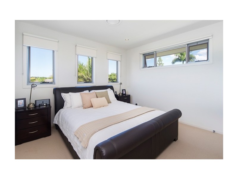 2202 Taromeo Court, Hope Island QLD 4212