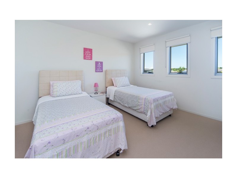 2202 Taromeo Court, Hope Island QLD 4212