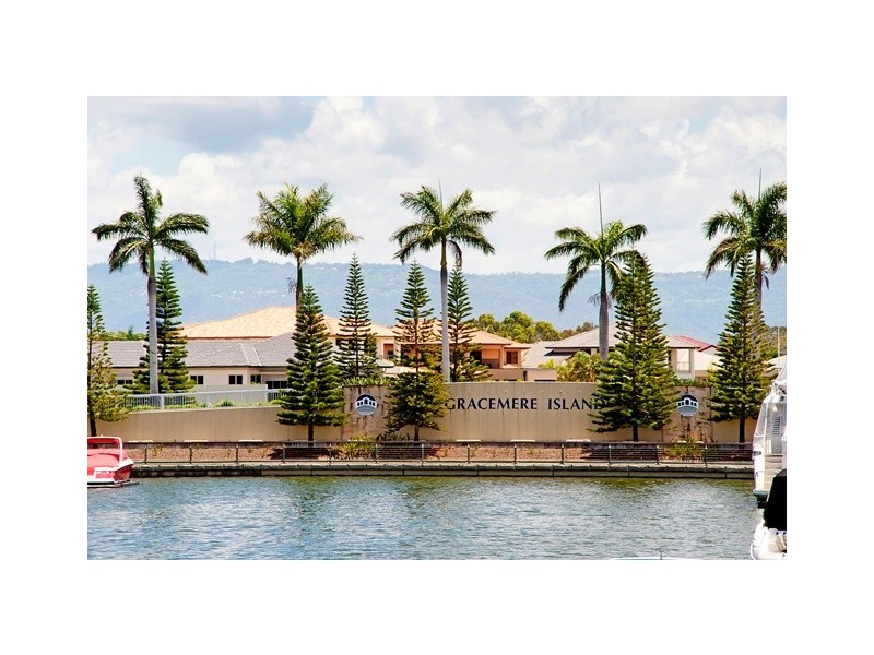 2633 Virginia Drive, Hope Island QLD 4212