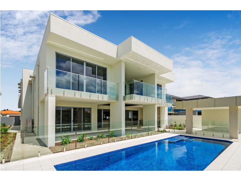 2173 Beaufort Way, Hope Island QLD 4212
