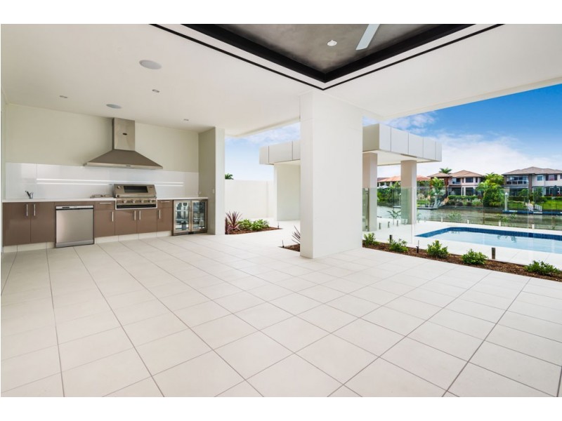 2173 Beaufort Way, Hope Island QLD 4212