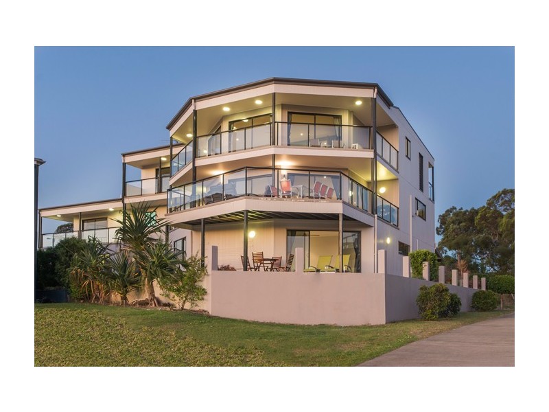 2 Cowry Close, Tangalooma QLD 4025