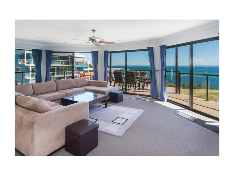 2 Cowry Close, Tangalooma QLD 4025