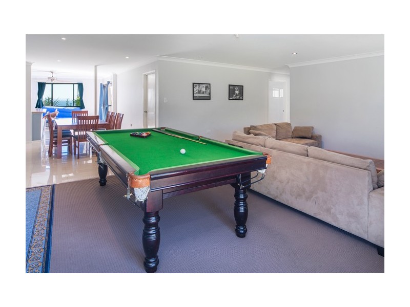 2 Cowry Close, Tangalooma QLD 4025
