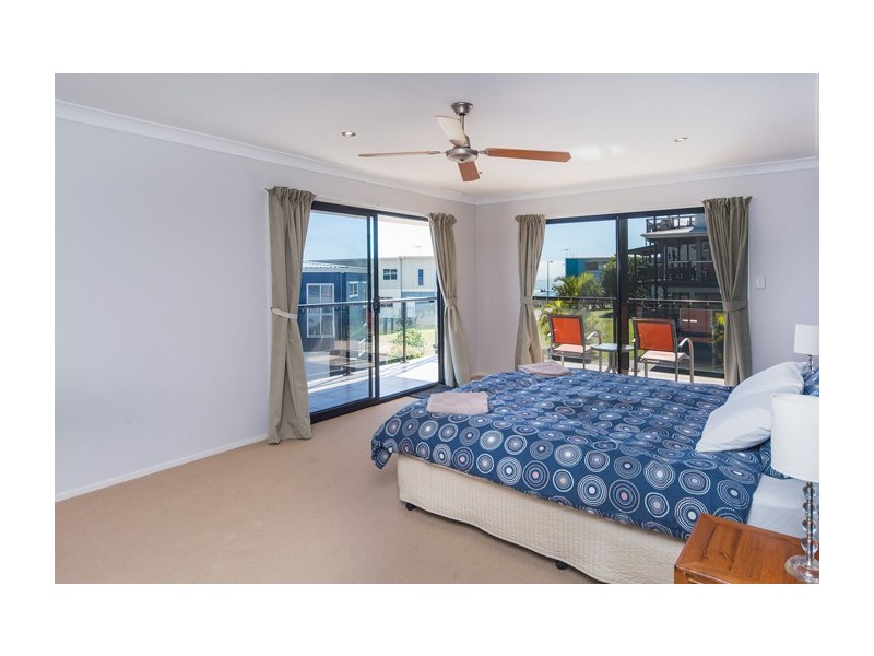 2 Cowry Close, Tangalooma QLD 4025