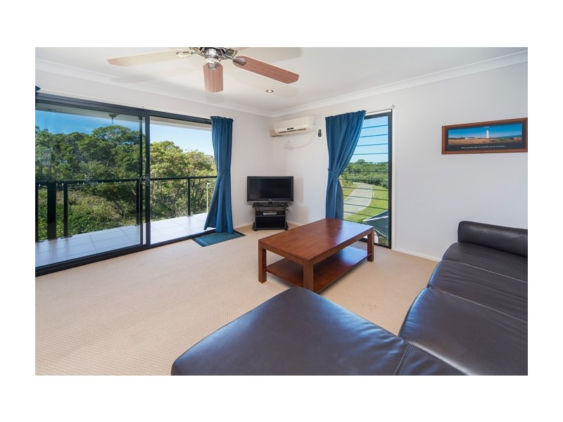 2 Cowry Close, Tangalooma QLD 4025