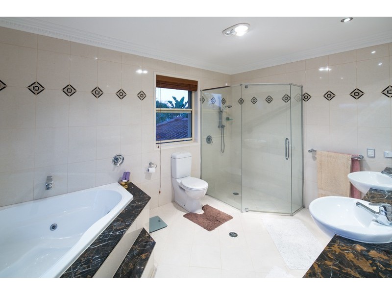 1076 Killymoon Drive, Hope Island QLD 4212
