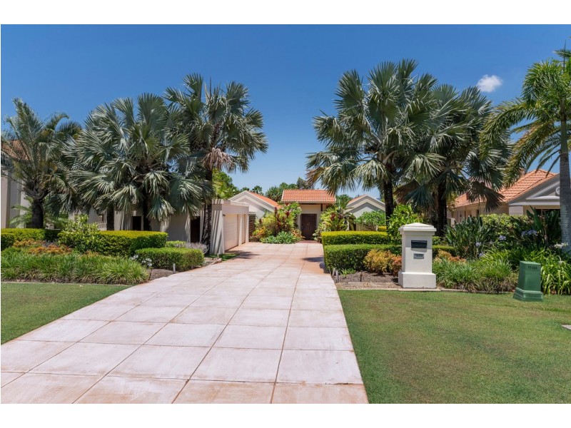 3145 Riverleigh Drive, Hope Island QLD 4212
