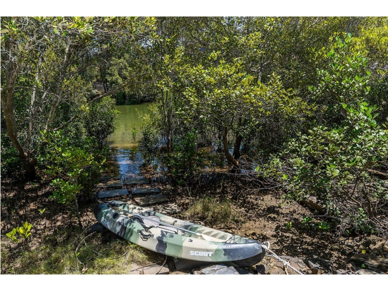 3145 Riverleigh Drive, Hope Island QLD 4212
