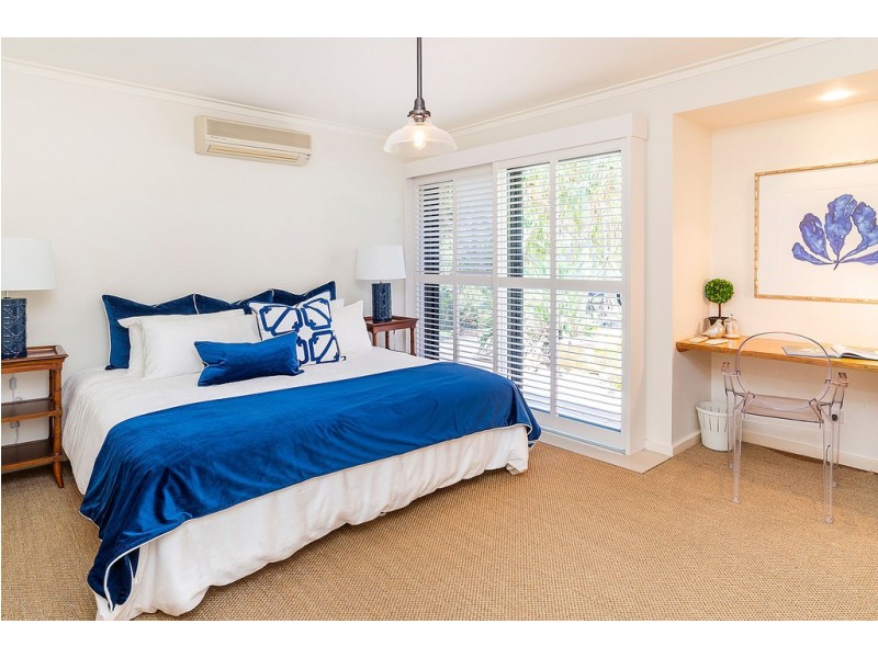 3145 Riverleigh Drive, Hope Island QLD 4212