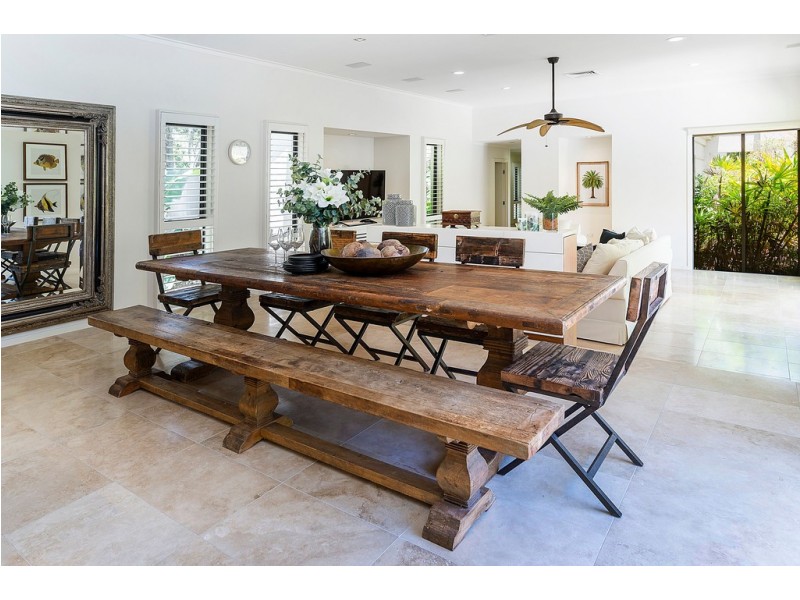 3145 Riverleigh Drive, Hope Island QLD 4212