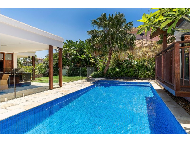 3145 Riverleigh Drive, Hope Island QLD 4212