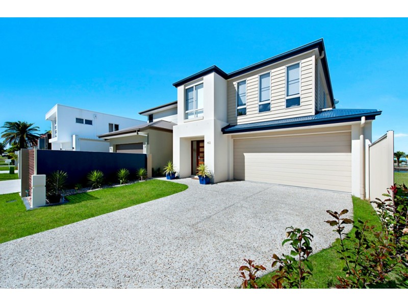 62 Harbour Rise, Hope Island QLD 4212
