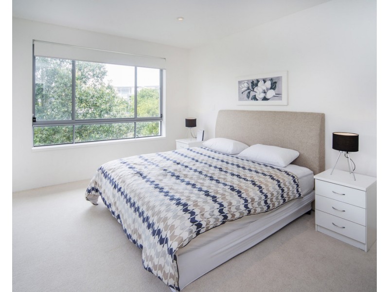621/3 Pendraat Parade, Hope Island QLD 4212