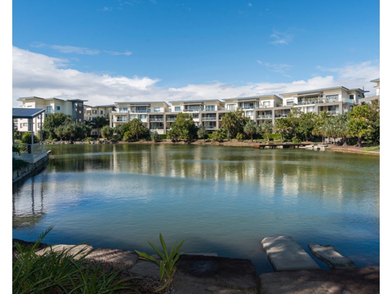 621/3 Pendraat Parade, Hope Island QLD 4212
