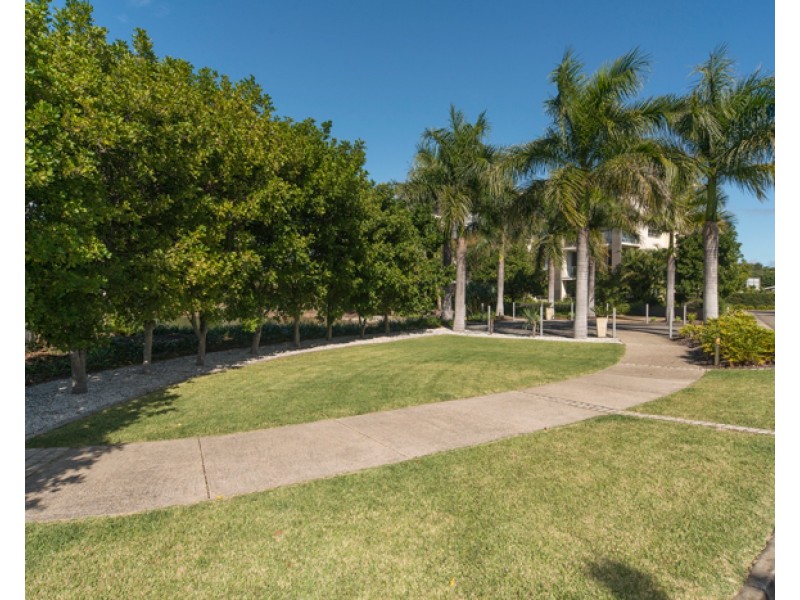 621/3 Pendraat Parade, Hope Island QLD 4212