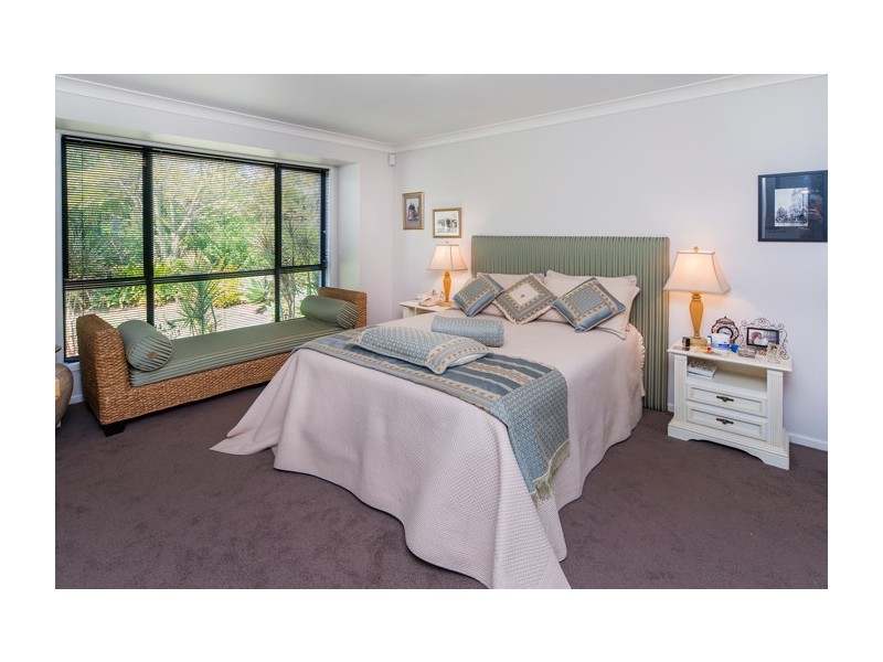 1 Calmwater Crescent, Helensvale QLD 4212