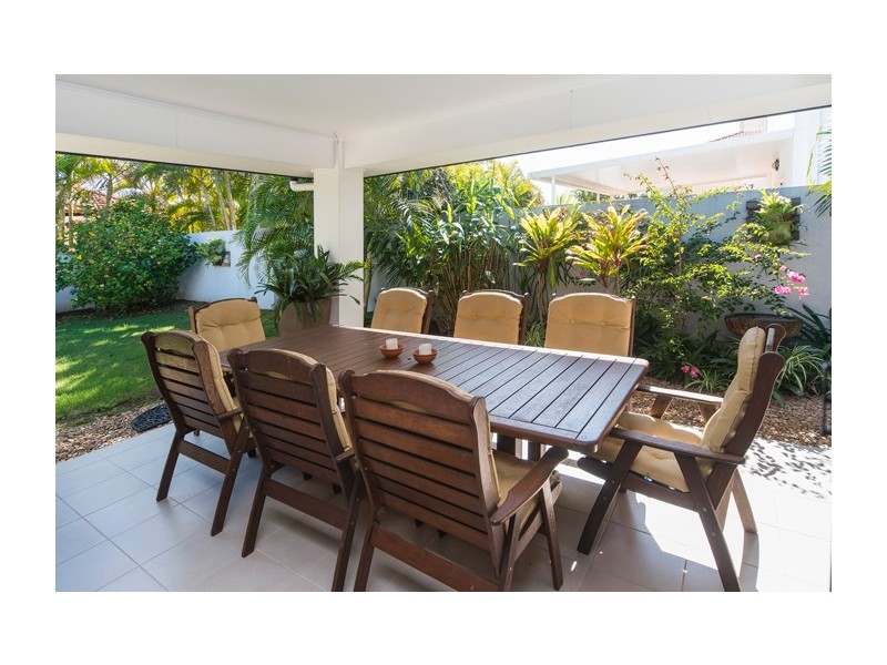 1 Calmwater Crescent, Helensvale QLD 4212