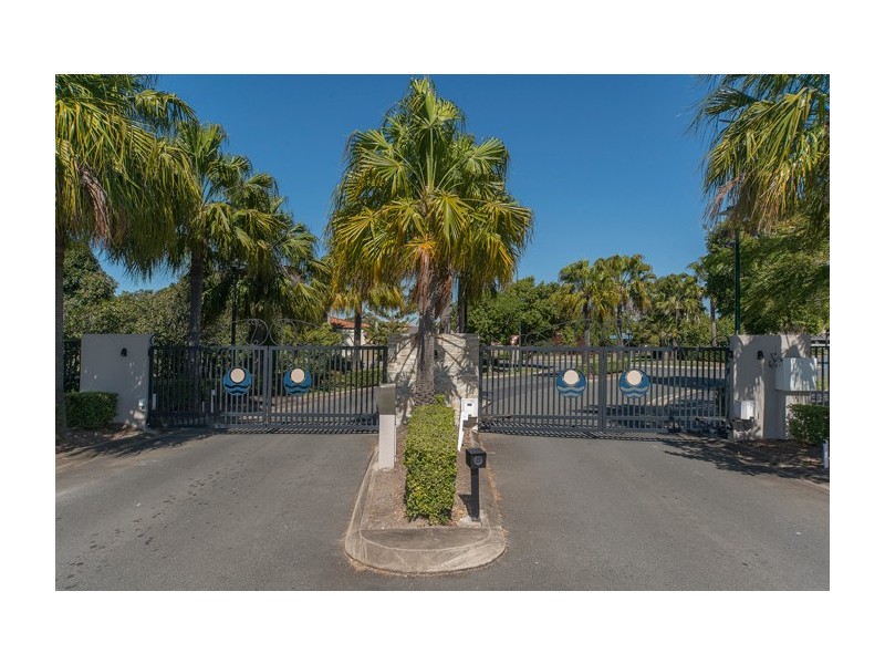 1 Calmwater Crescent, Helensvale QLD 4212