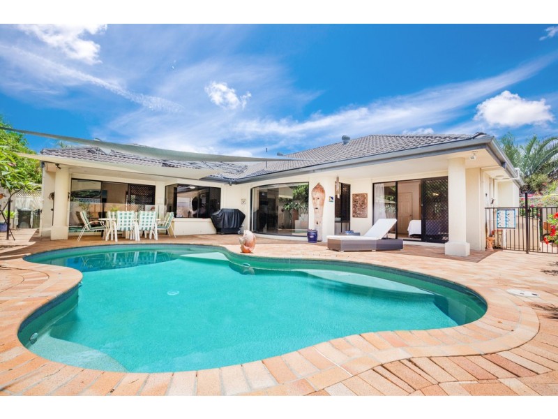 32 Oyster Cove Promenade, Helensvale QLD 4212