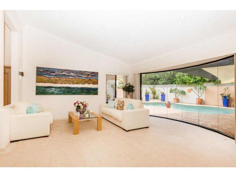 32 Oyster Cove Promenade, Helensvale QLD 4212