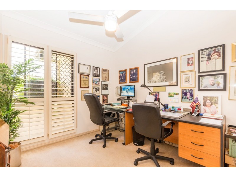 32 Oyster Cove Promenade, Helensvale QLD 4212