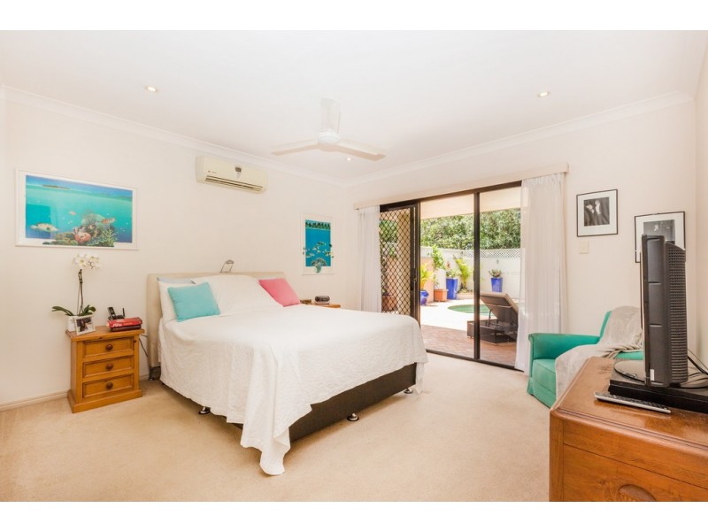 32 Oyster Cove Promenade, Helensvale QLD 4212