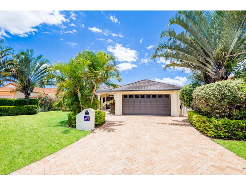 32 Oyster Cove Promenade, Helensvale QLD 4212