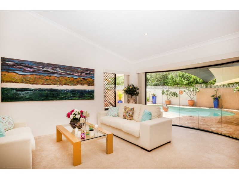 32 Oyster Cove Promenade, Helensvale QLD 4212