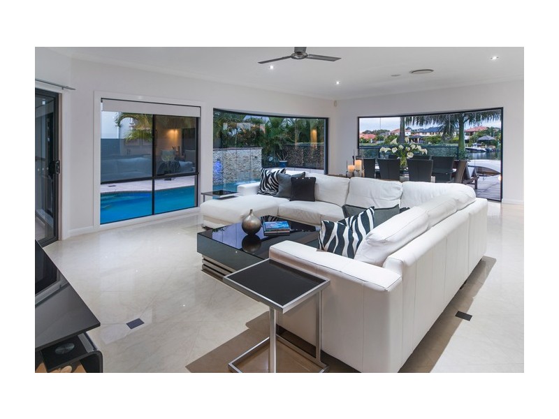 100 The Peninsula, Helensvale QLD 4212