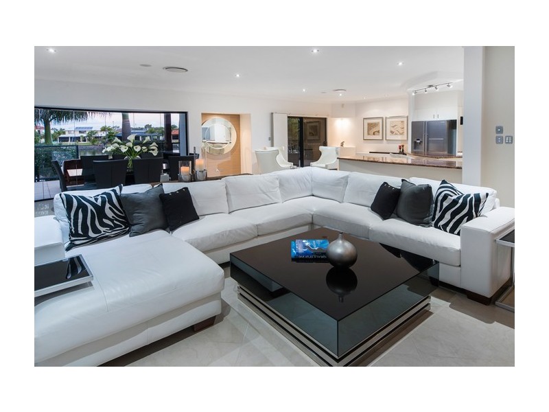 100 The Peninsula, Helensvale QLD 4212