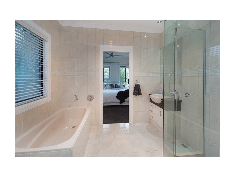 100 The Peninsula, Helensvale QLD 4212